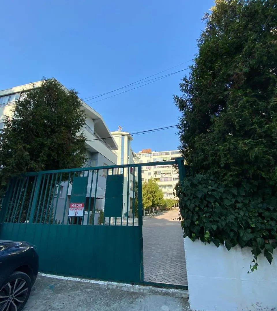 Golem Beach House Luli Apartment
