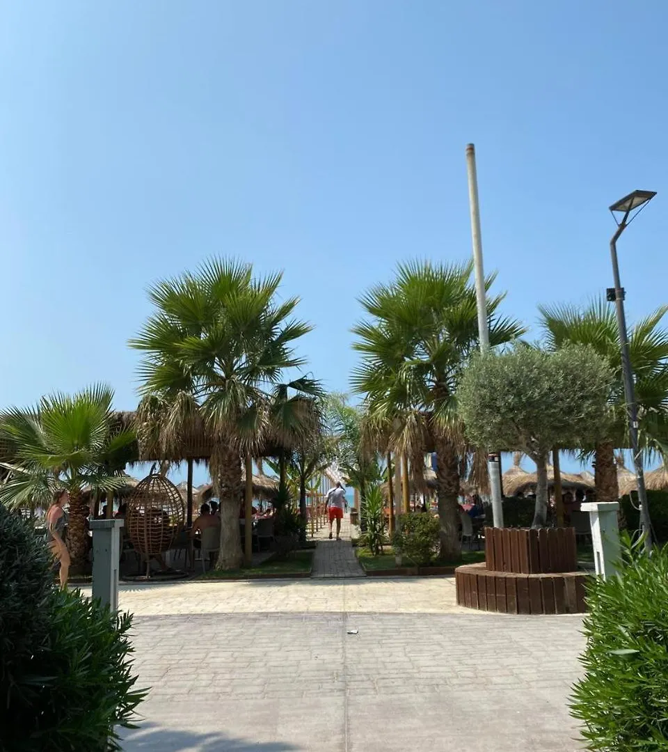 Golem Beach House Luli Albania