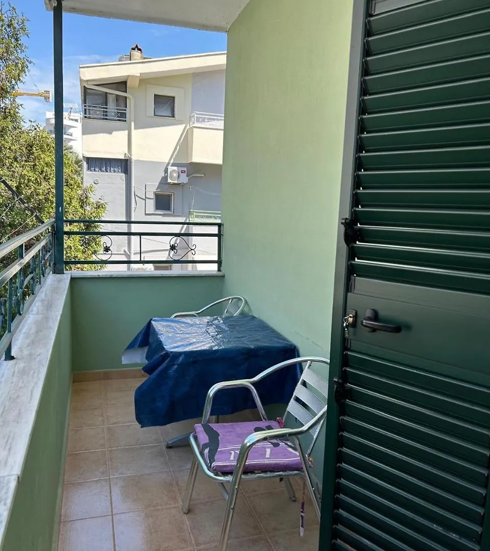 Golem Beach House Luli Apartment