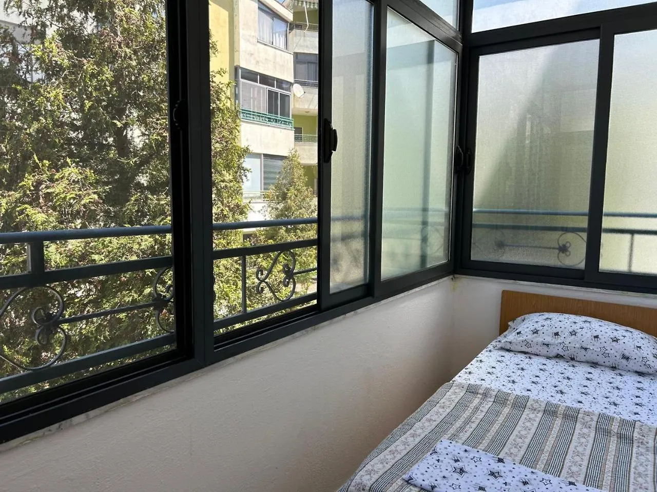 Golem Beach House Luli 0*, Golem (Tirana)